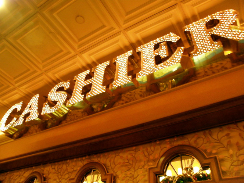 Cashless Casinos